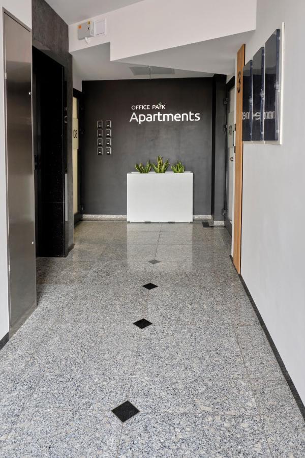 Office Park Aparthotel ทอรูน ภายนอก รูปภาพ