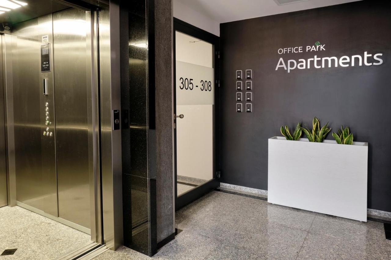 Office Park Aparthotel ทอรูน ภายนอก รูปภาพ